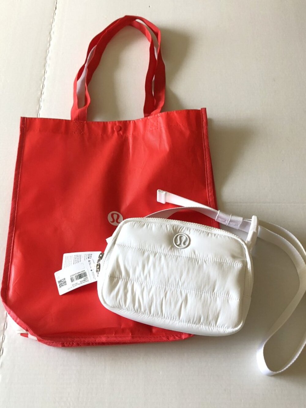 Lululemon Everywhere Belt Bag Large Wunder Puff White 2L Red Shopping Bag Bundle